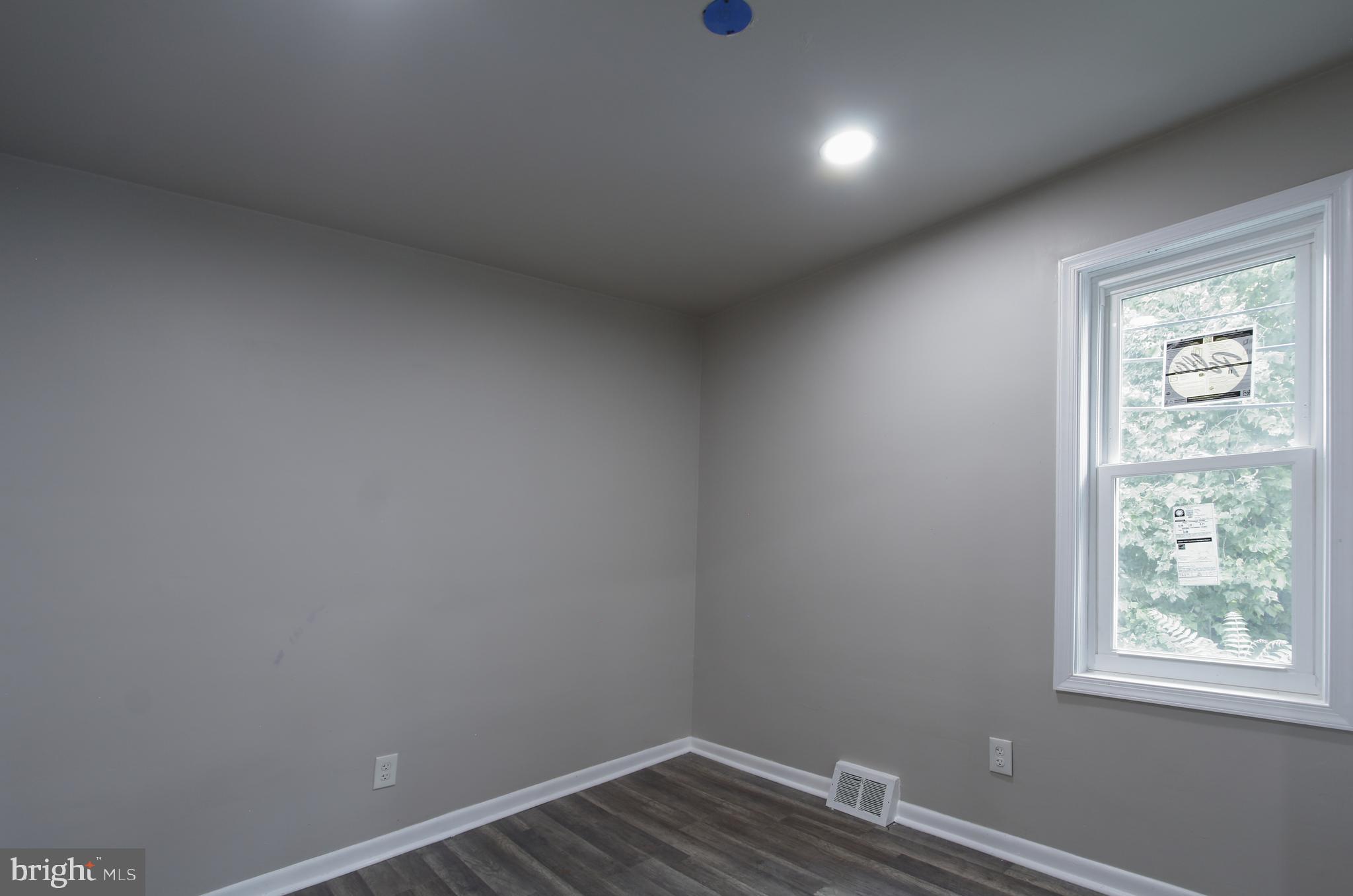 803 Mary Street Chester, PA 19013 - Photo 19 of 29