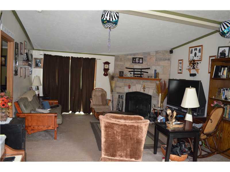 300 Elmbrook Road Beaver Falls, PA 15010 - Photo 5 of 8 Living Room.