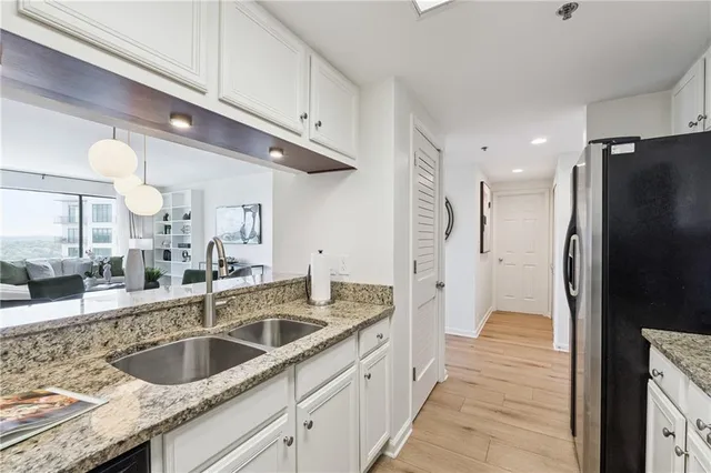 $384,900 | 3481 Lakeside Drive Northeast, Unit 2302, Atlanta, GA 30326