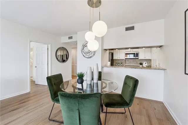 $384,900 | 3481 Lakeside Drive Northeast, Unit 2302, Atlanta, GA 30326