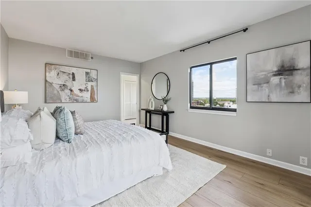 $384,900 | 3481 Lakeside Drive Northeast, Unit 2302, Atlanta, GA 30326