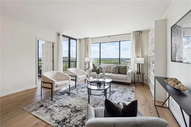 $384,900 | 3481 Lakeside Drive Northeast, Unit 2302, Atlanta, GA 30326