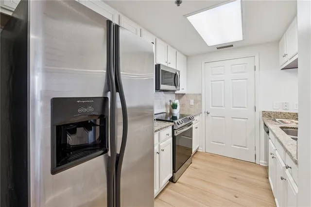 $384,900 | 3481 Lakeside Drive Northeast, Unit 2302, Atlanta, GA 30326