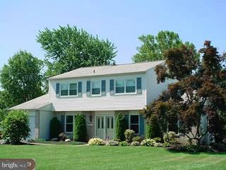 811 Stephen Road Warminster, PA 18974 - Photo 1 of 5 Gallery Image 1