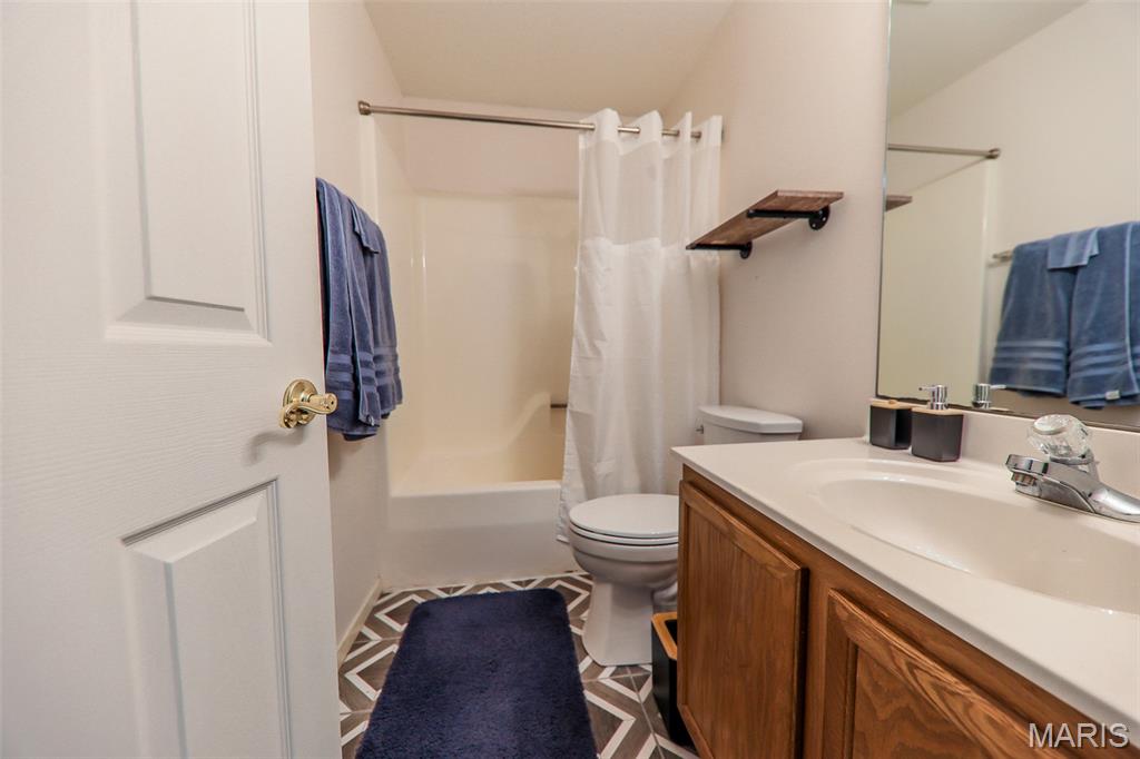 3228 Cloverridge Lane Belleville, IL 62221 - Photo 18 of 24