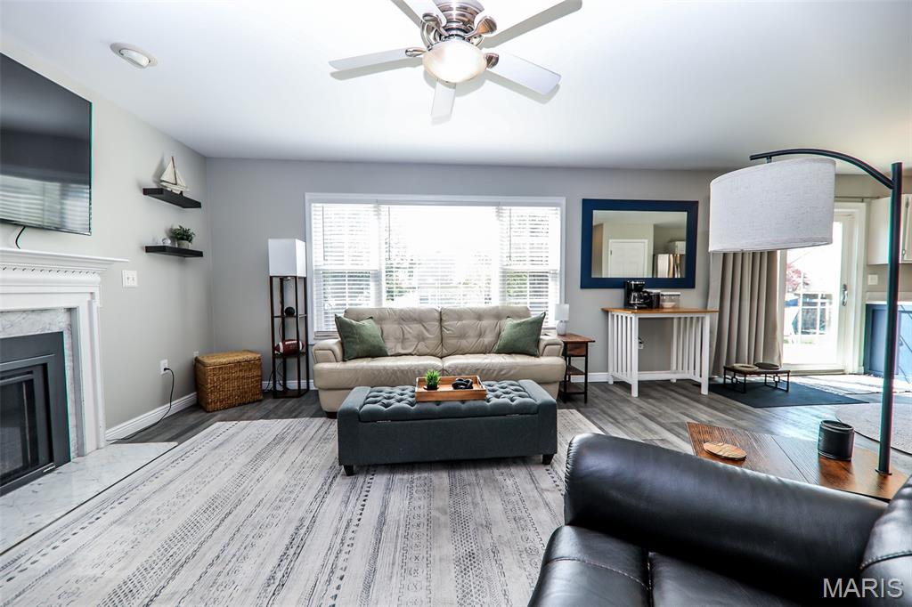 3228 Cloverridge Lane Belleville, IL 62221 - Photo 3 of 24