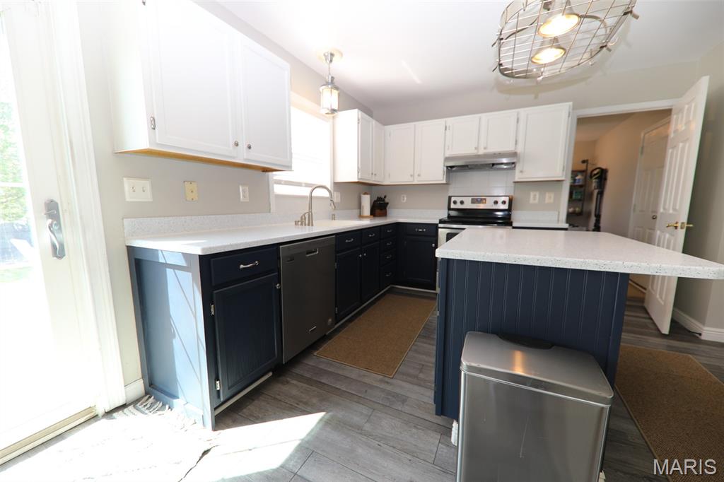 3228 Cloverridge Lane Belleville, IL 62221 - Photo 9 of 24