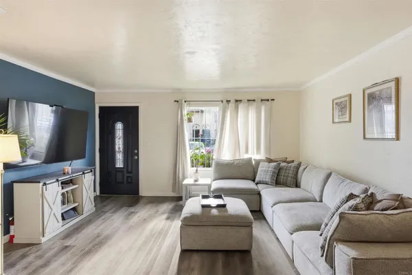 $469,999 | 447 Ridgeway Court, Spring Valley, CA 91977