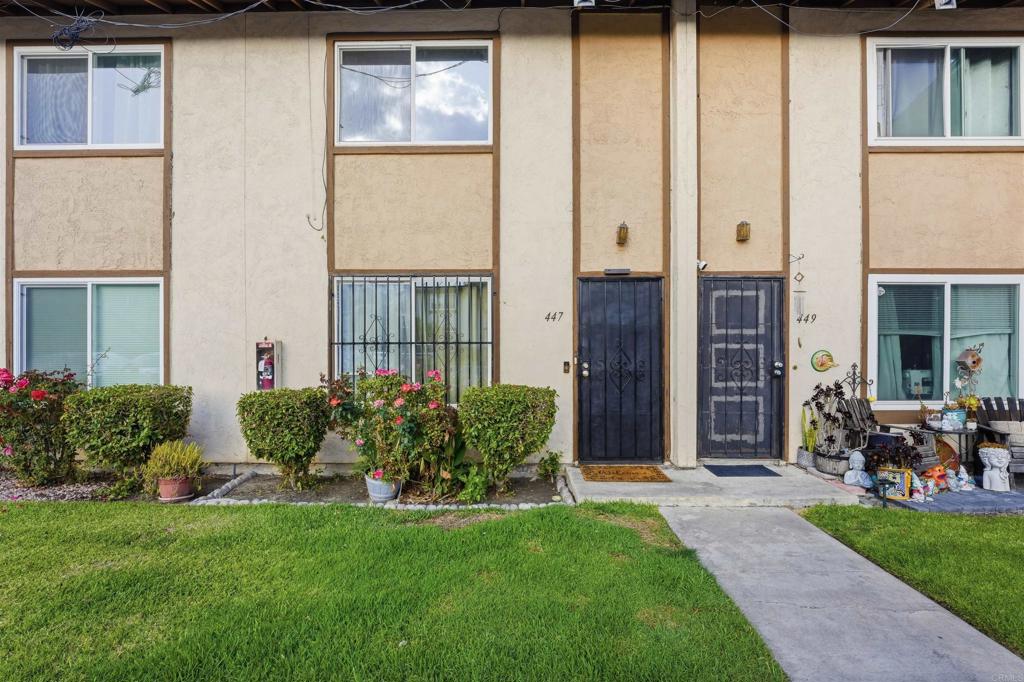 447 Ridgeway Court Spring Valley, CA 91977 - Photo 2 of 25
