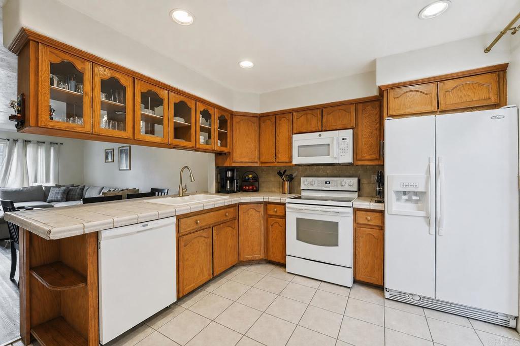 447 Ridgeway Court Spring Valley, CA 91977 - Photo 10 of 25