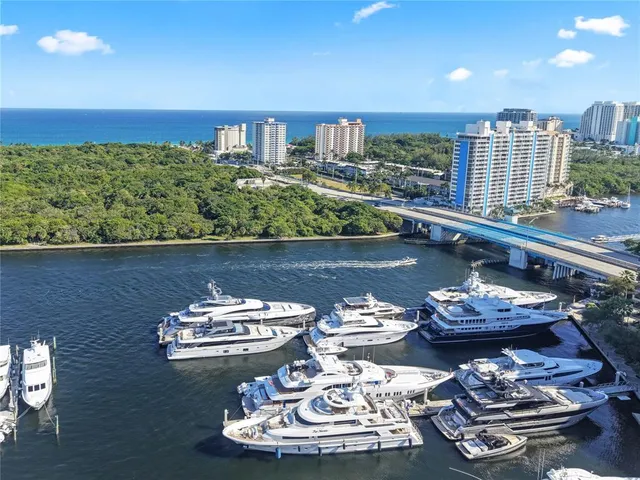 $184,900 | 2555 Northeast 11th Street, Unit 804, Fort Lauderdale, FL 33304