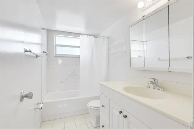 $184,900 | 2555 Northeast 11th Street, Unit 804, Fort Lauderdale, FL 33304