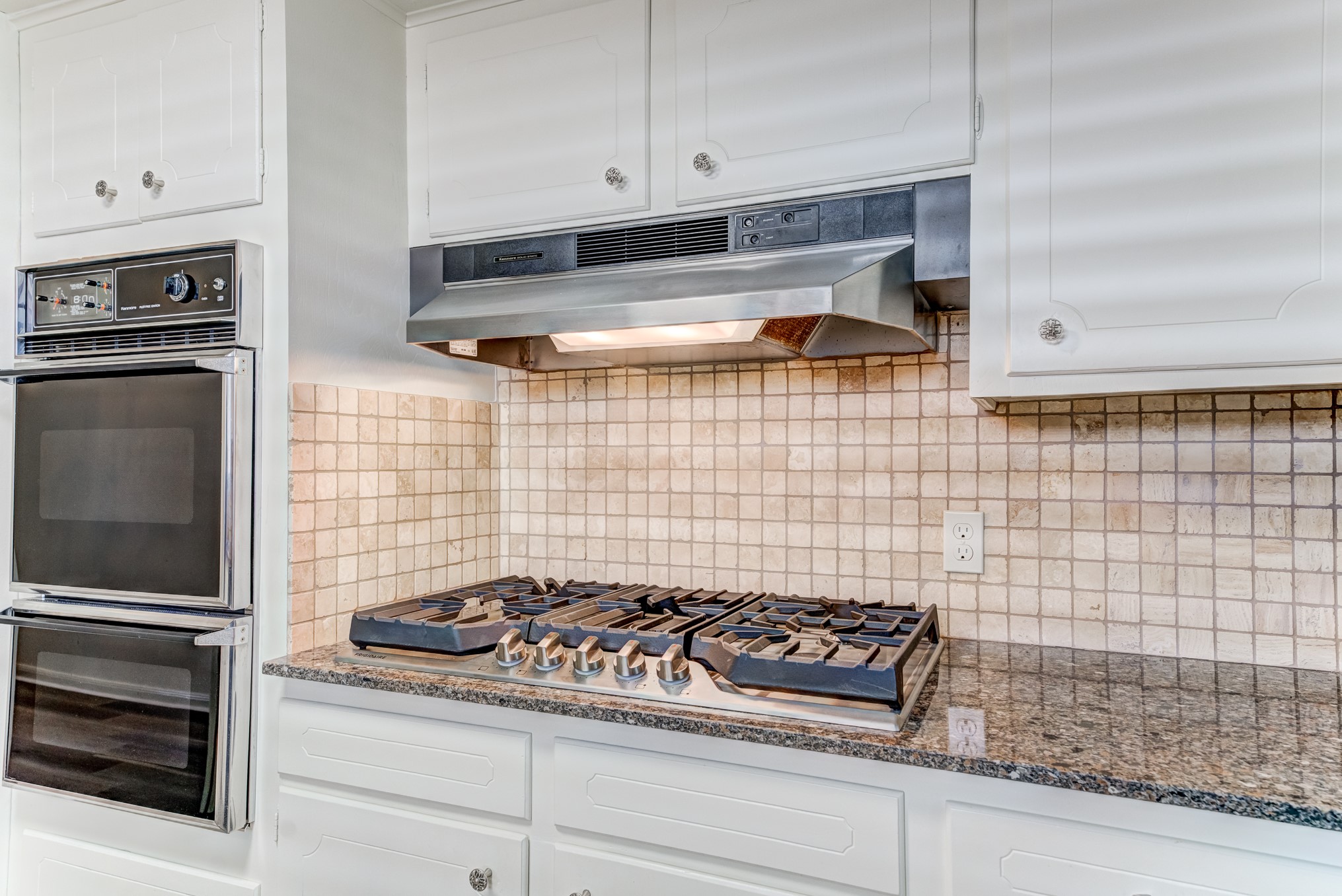 3334 Spring Valley Road Houston, TX 77080 - Photo 14 of 40