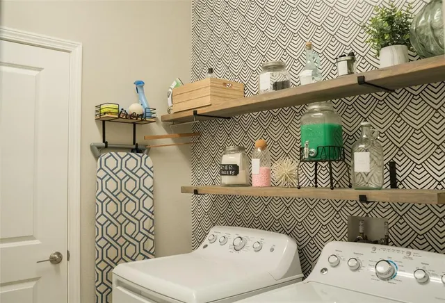 a bathroom with a toilet