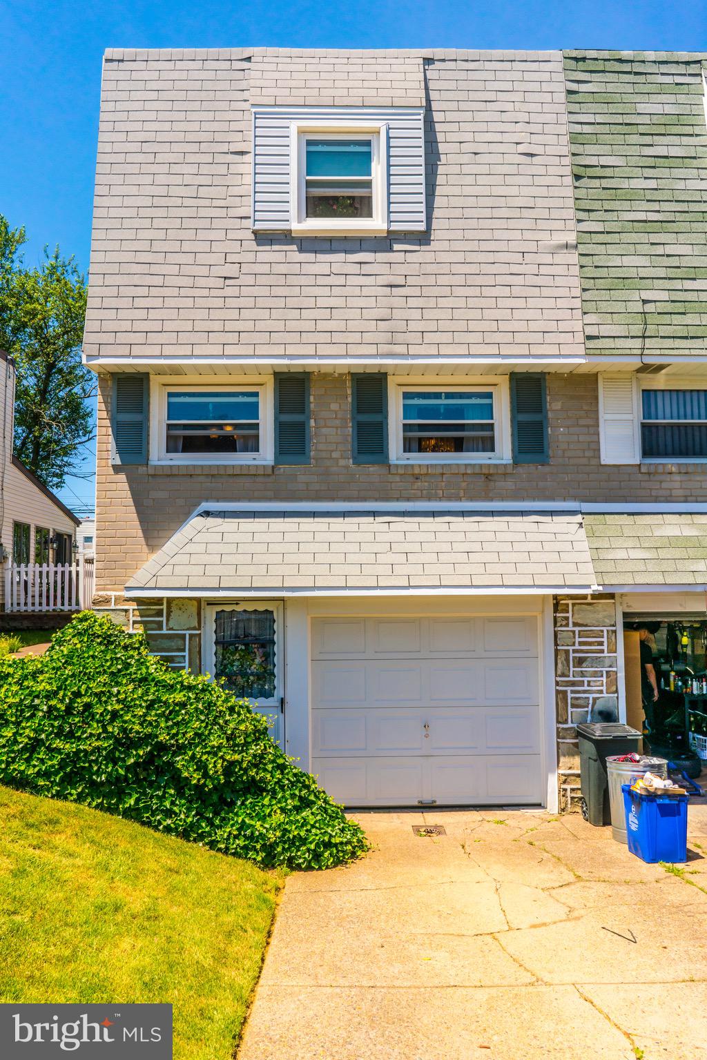 2814 Chase Road Philadelphia, PA 19152 - Photo 1 of 33 Gallery Image 1