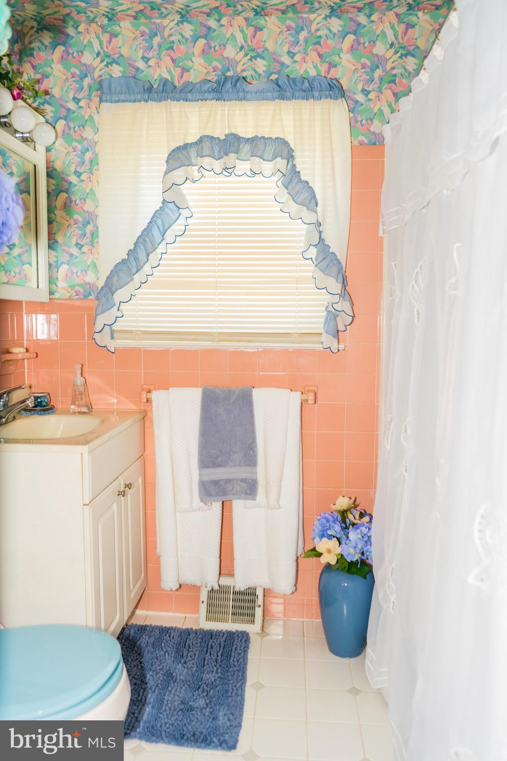 2814 Chase Road Philadelphia, PA 19152 - Photo 21 of 33 Gallery Image 21