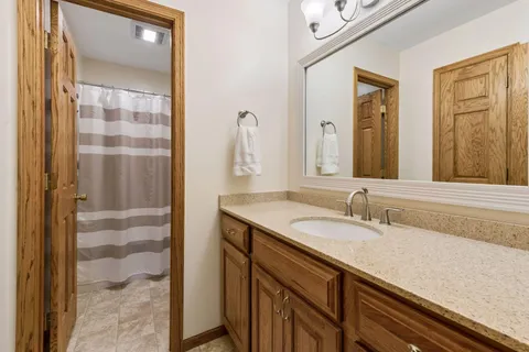 $469,900 | 10435 Buckingham Drive, Eden Prairie, MN 55347