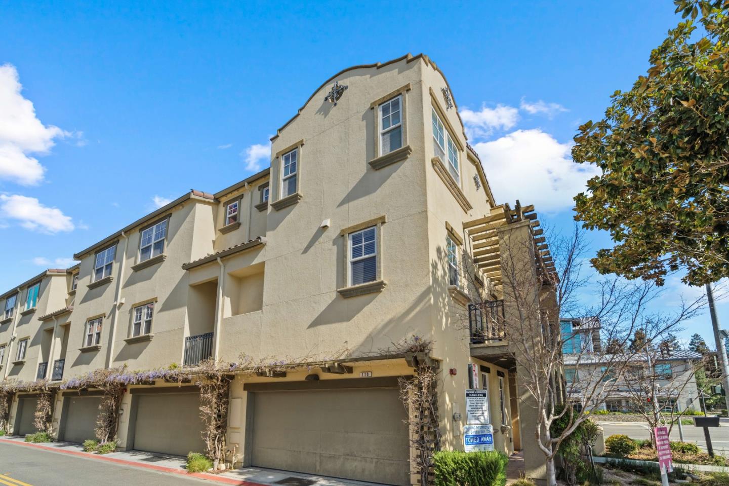 110 Calderon Avenue Mountain View, CA 94041 - Photo 4 of 25 a view of a large building