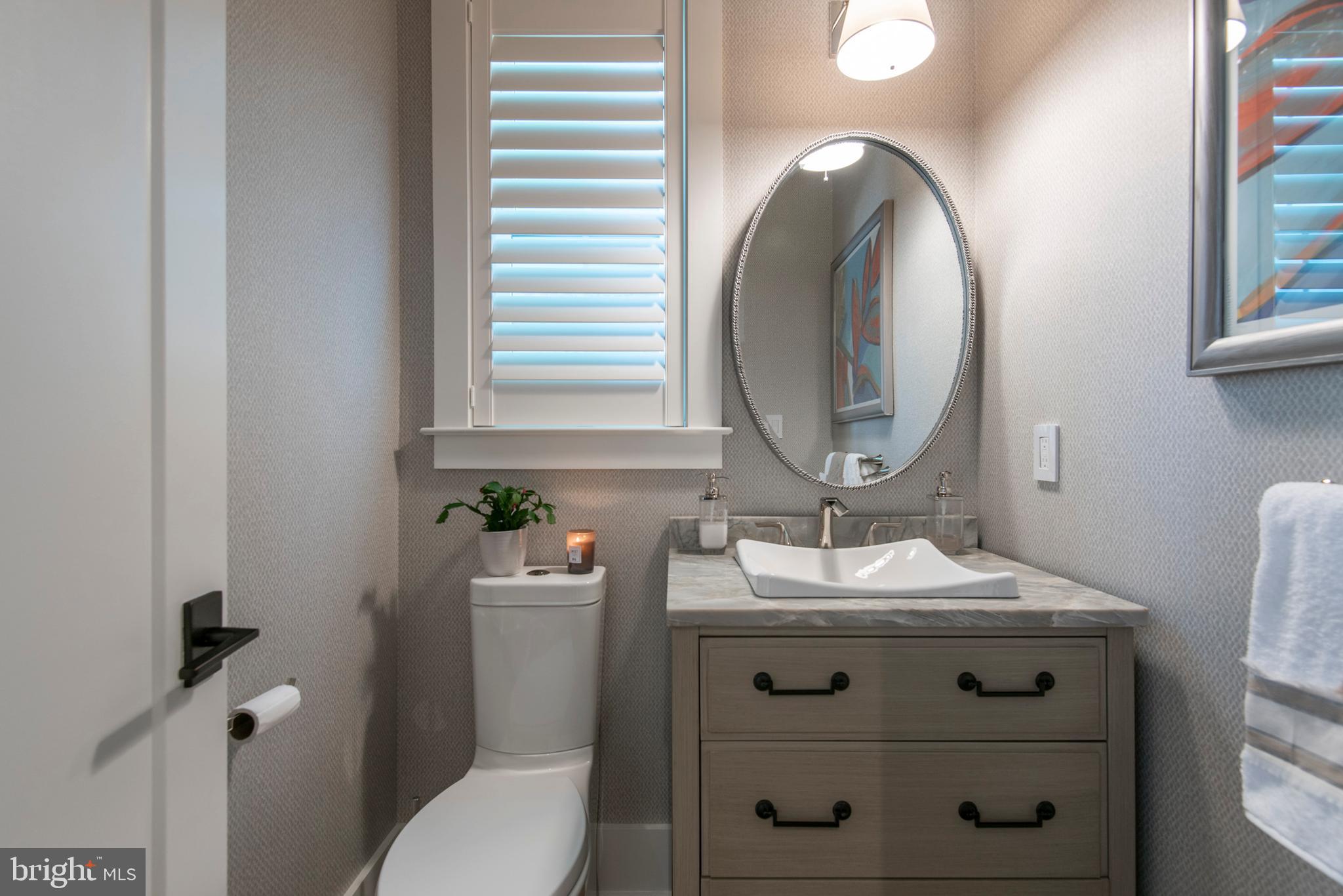 4726 Cross Street Philadelphia, PA 19128 - Photo 12 of 49 Powder Room