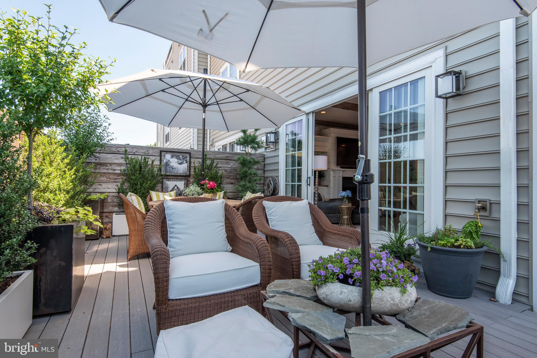 4726 Cross Street Philadelphia, PA 19128 - Photo 15 of 49 Deck