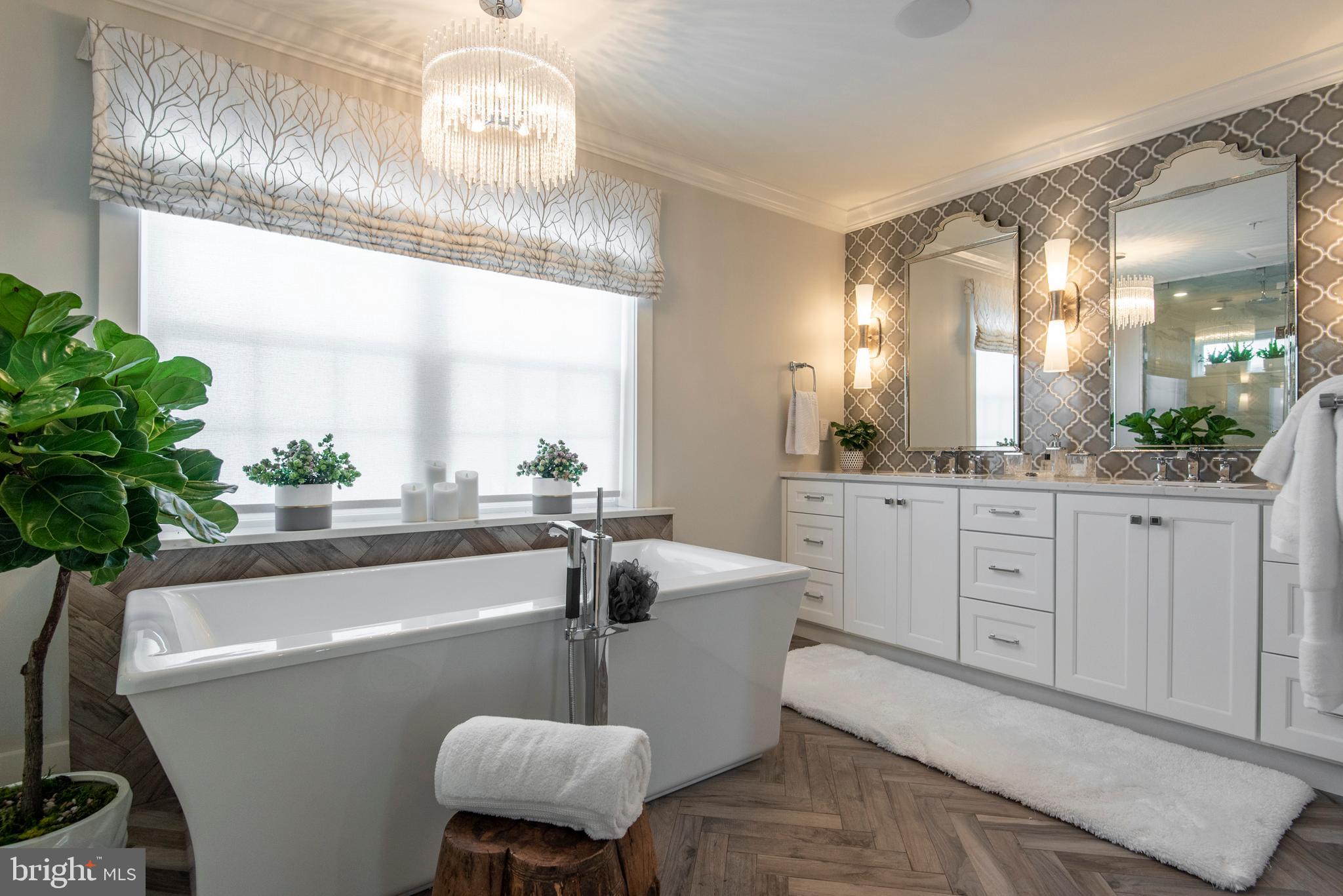 4726 Cross Street Philadelphia, PA 19128 - Photo 25 of 49 Master Bathroom