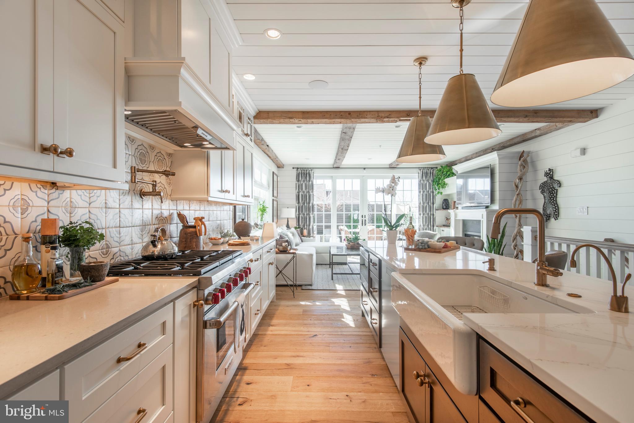 4726 Cross Street Philadelphia, PA 19128 - Photo 6 of 49 Kitchen