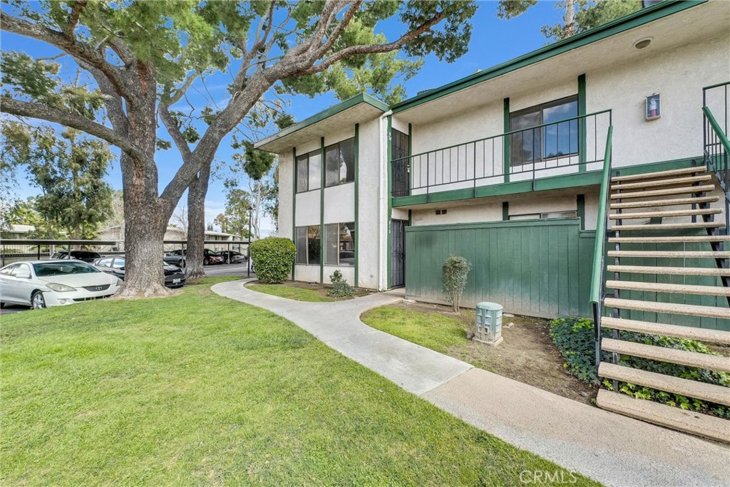 1735 East Washington Street, Unit B28 Colton, CA 92324 - Photo 2 of 9