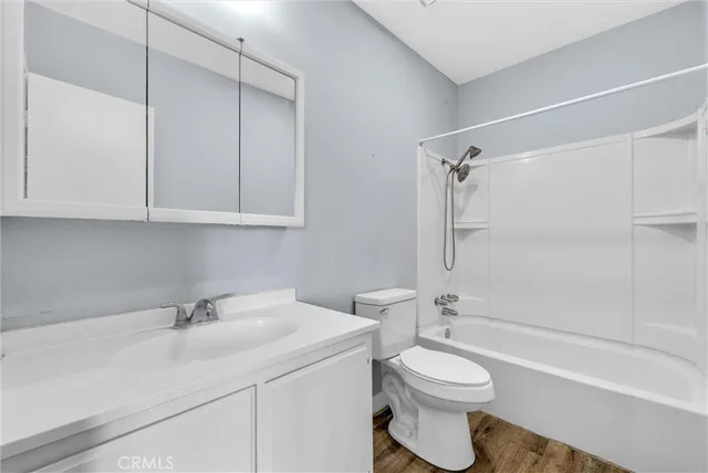 $215,000 | 1735 East Washington Street, Unit B28, Colton, CA 92324