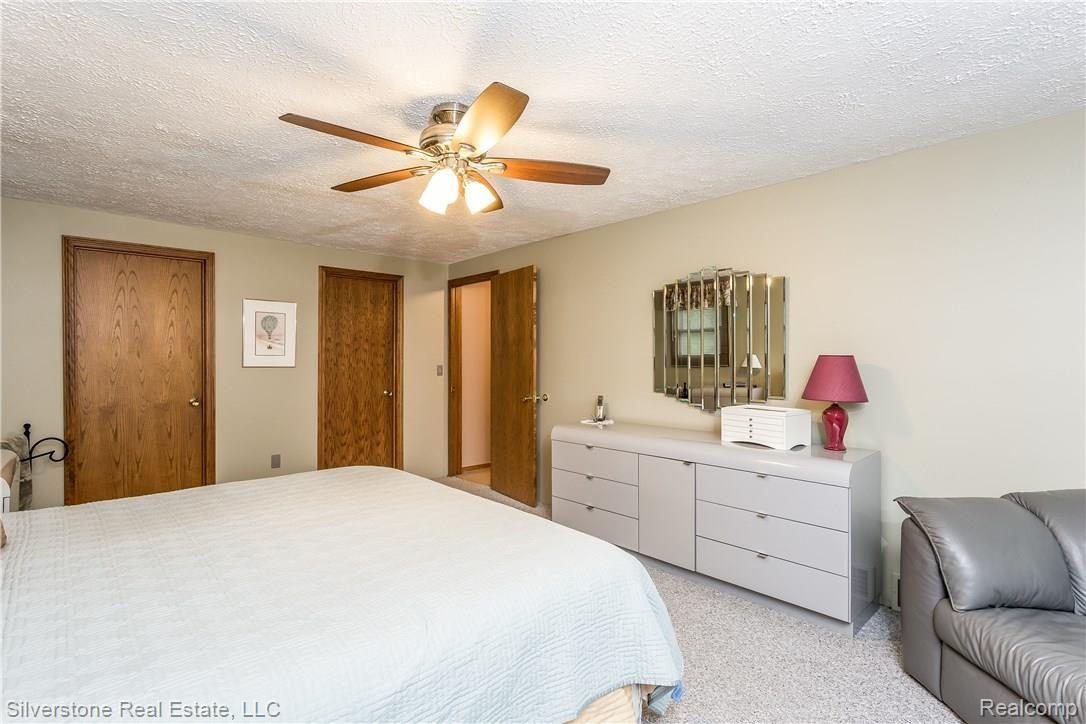 2091 West Wattles Road Troy, MI 48098 - Photo 24 of 52 024-4589630-large.jpg