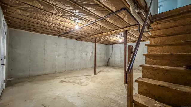 $2,000 | 1680 Center Groton Road, Unit B, Ledyard, CT 06339