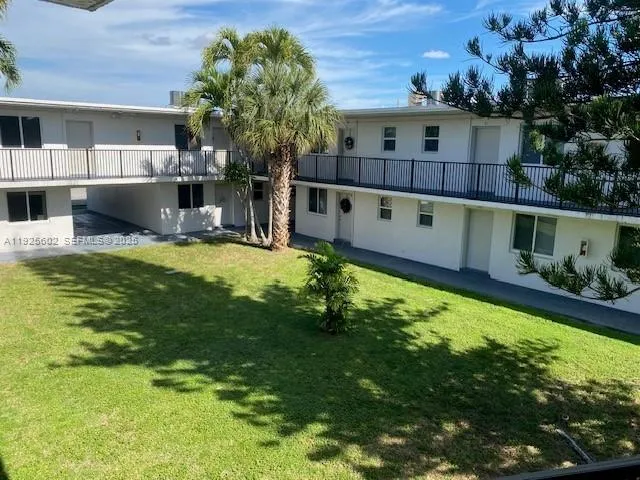 $1,750 | 6705 Southwest 44th Street, Unit 27, Miami, FL 33155