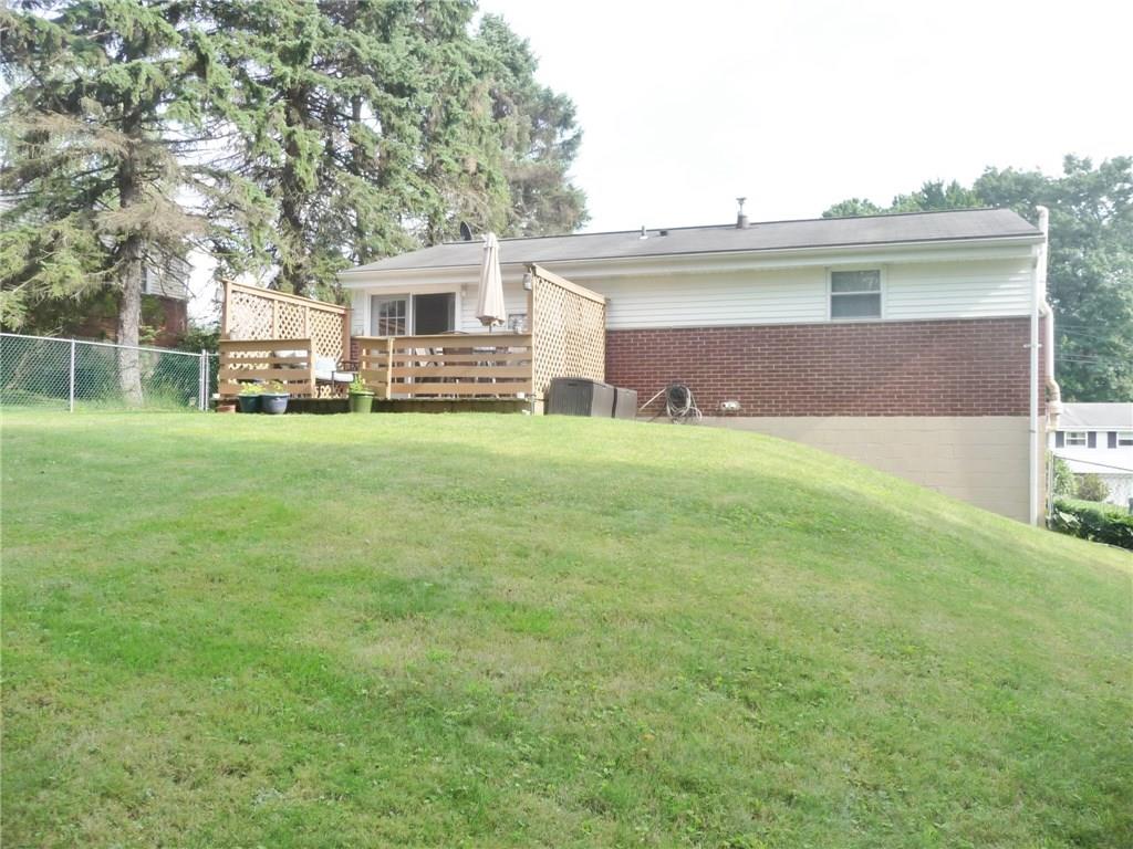 4522 Dawn Road Gibsonia, PA 15044 - Photo 2 of 25