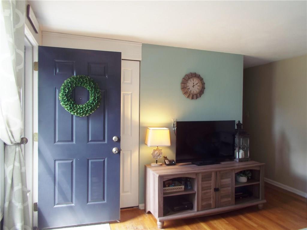 4522 Dawn Road Gibsonia, PA 15044 - Photo 10 of 25