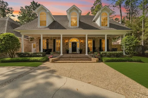 $1,230,000 | 147 North Taylor Point Drive, Spring, TX 77382