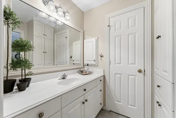 $1,230,000 | 147 North Taylor Point Drive, Spring, TX 77382
