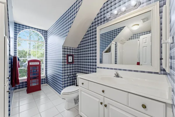 $1,230,000 | 147 North Taylor Point Drive, Spring, TX 77382