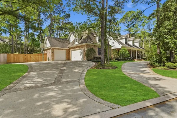 $1,230,000 | 147 North Taylor Point Drive, Spring, TX 77382
