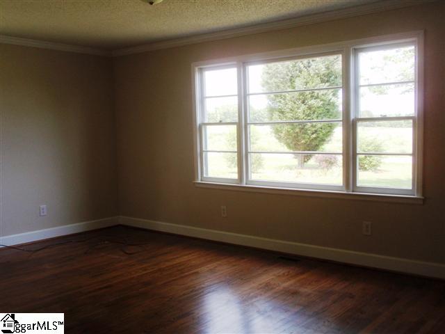 2571 Bishop Road Inman, SC 29349 - Photo 2 of 18