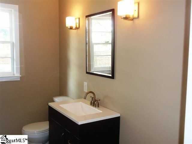 2571 Bishop Road Inman, SC 29349 - Photo 5 of 18