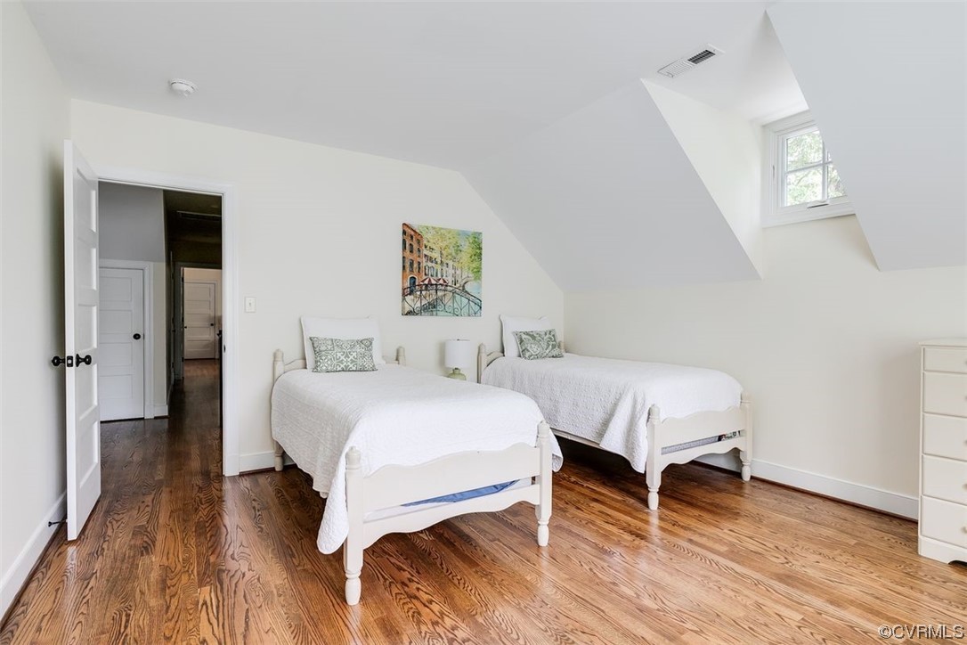 213 Culpepper Road Henrico, VA 23229 - Photo 33 of 46 a bedroom with a bed and a table