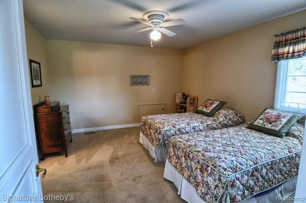 5645 Murfield Drive Rochester, MI 48306 - Photo 20 of 32 3rd_Bedroom.jpg