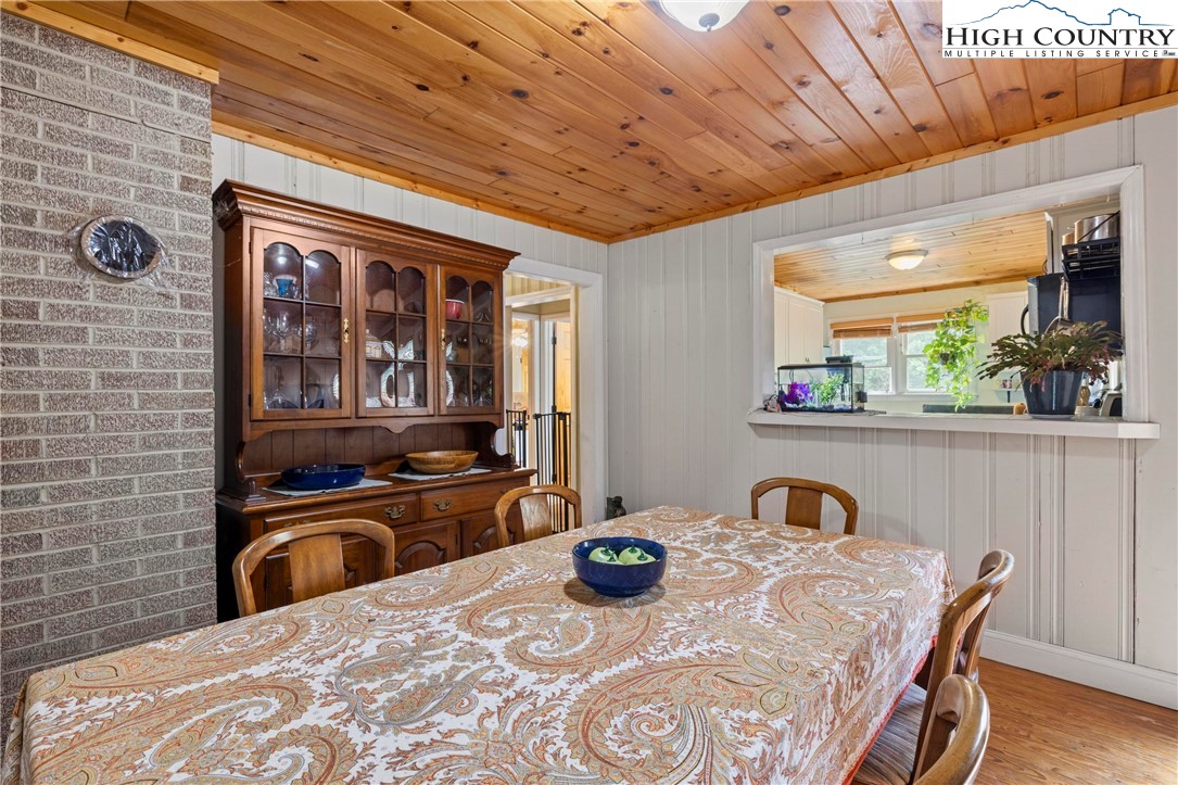 233 Ridgewood Drive Boone, NC 28607 - Photo 11 of 38 Gallery Image 11