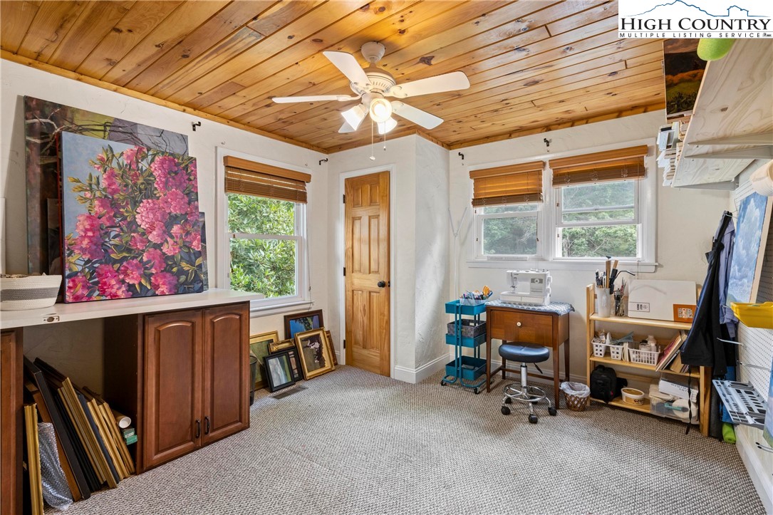 233 Ridgewood Drive Boone, NC 28607 - Photo 24 of 38 Gallery Image 24