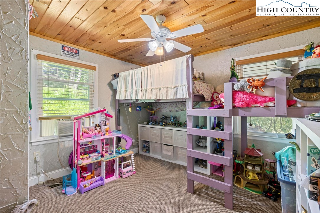 233 Ridgewood Drive Boone, NC 28607 - Photo 28 of 38 Gallery Image 28