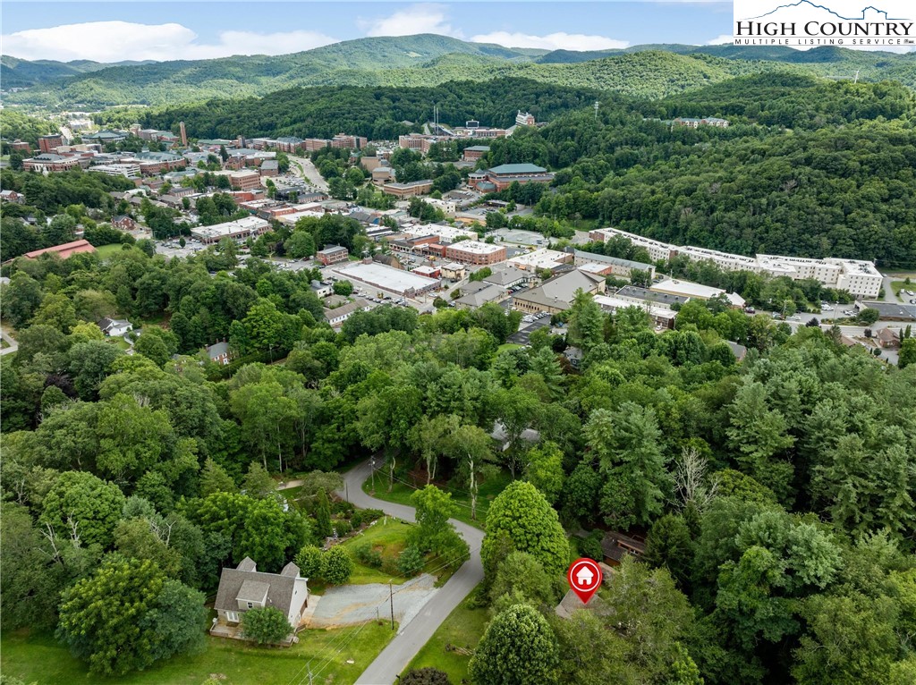 233 Ridgewood Drive Boone, NC 28607 - Photo 34 of 38 Gallery Image 34
