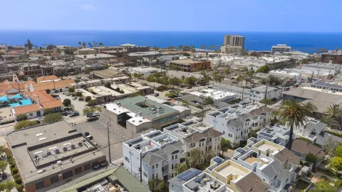 $2,995,000 | 7718 Ivanhoe E Avenue, La Jolla, CA 92037