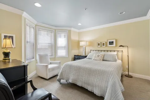 $2,995,000 | 7718 Ivanhoe E Avenue, La Jolla, CA 92037