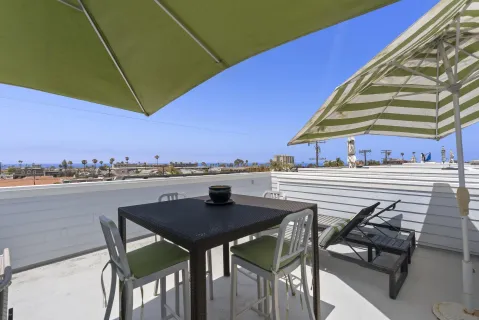 $2,995,000 | 7718 Ivanhoe E Avenue, La Jolla, CA 92037