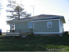 16067 Sparrow Road Pleasant Plains, IL 62677 - Photo 3 of 5 Gallery Image 3