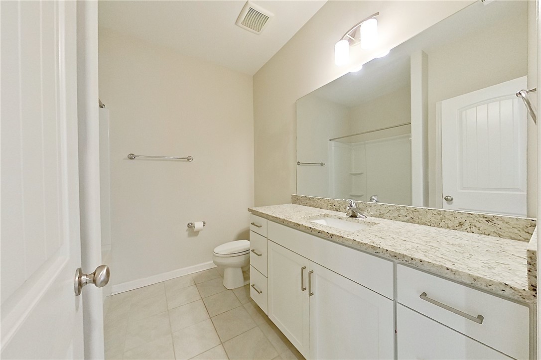 247 Chestnut Drive Brunswick, GA 31523 - Photo 21 of 49 Downstairs Bathroom